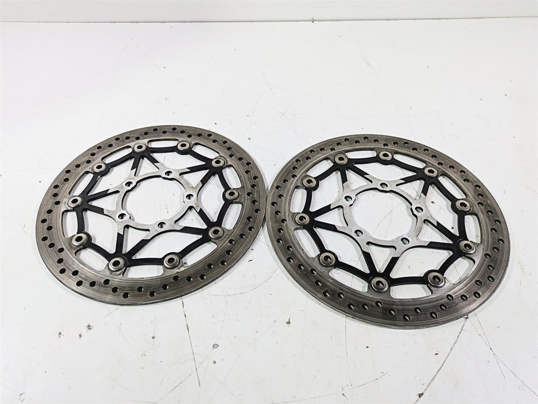 2019 Triumph Speed Triple RS 1050 Front Brake Disc Set 320mm 4.4mm T2022058 {{ shop.shopifyCountryName }} - Mototech271