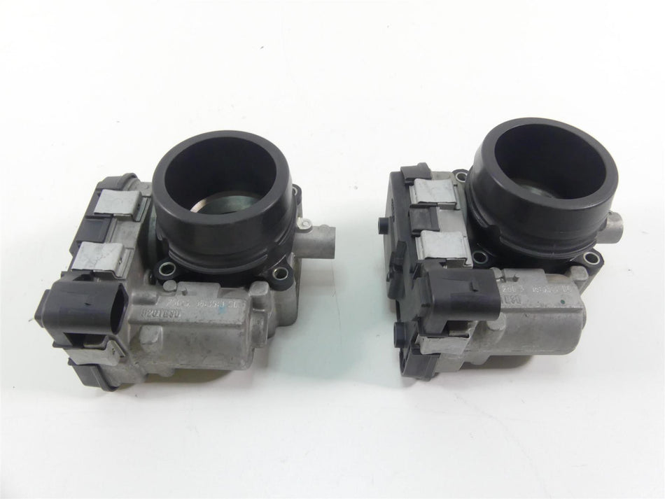 2014 Ducati Hypermotard 821 SP Throttle Bodies Body Fuel Injection Set 28240901A {{ shop.shopifyCountryName }} - Mototech271