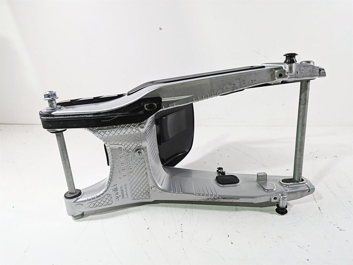 2021 Aprilia RS660 Rear Swingarm Swing Arm Fender Axle Set 2B007756 {{ shop.shopifyCountryName }} - Mototech271