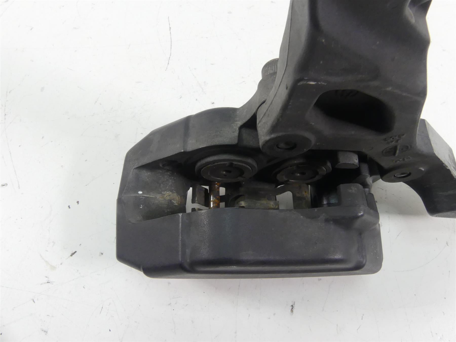 2013 Harley Touring FLHTK Electra Glide Rear Brake Caliper 25mm -Read 44080-08C {{ shop.shopifyCountryName }} - Mototech271