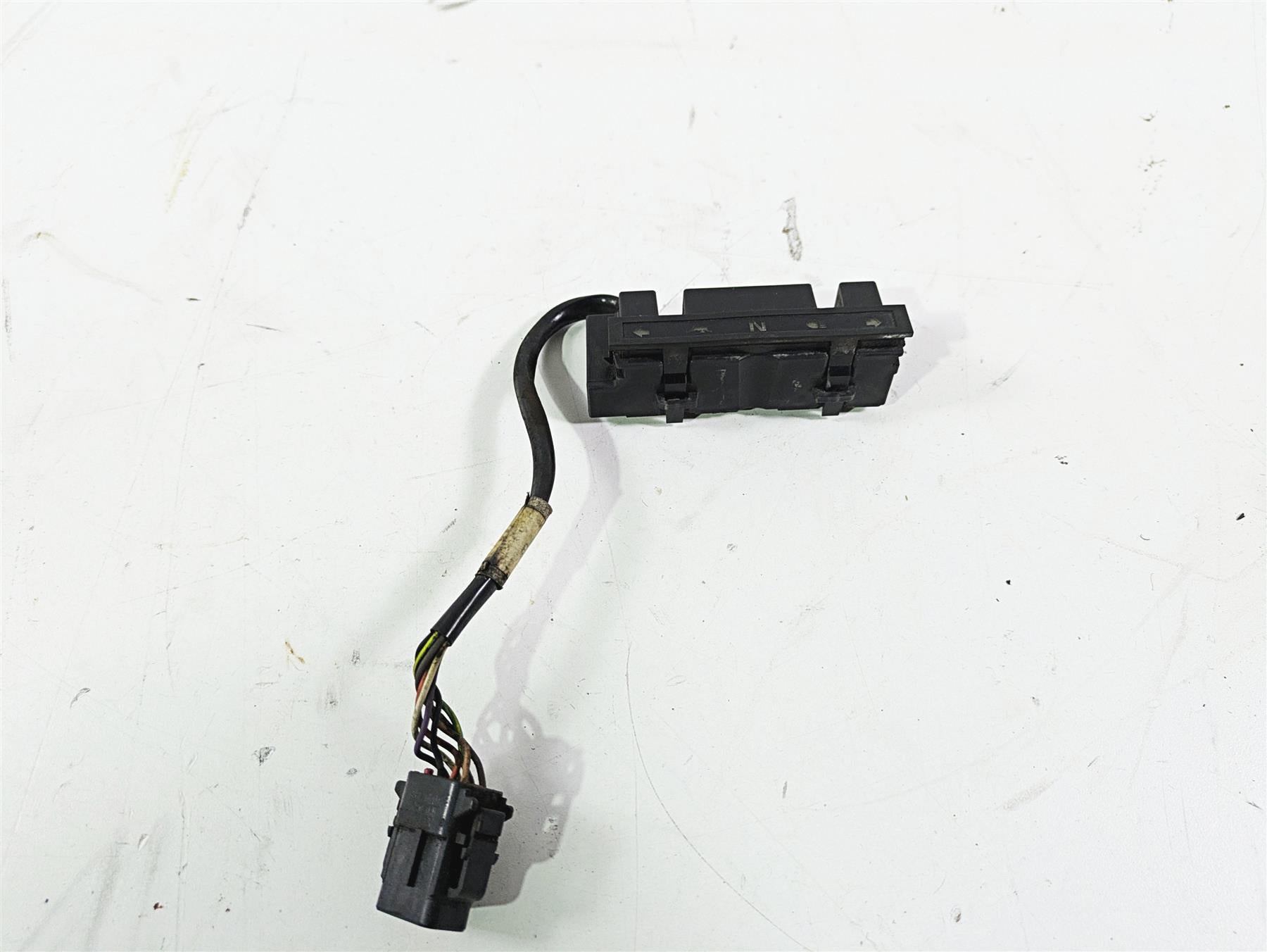 2004 Harley FLSTCI Softail Heritage Instrument Indicator Lights 68113-99C {{ shop.shopifyCountryName }} - Mototech271