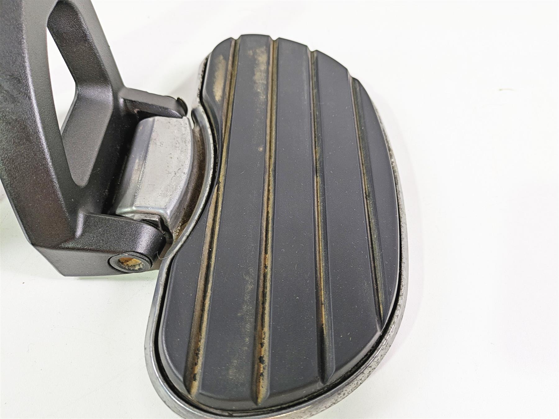 2008 Kawasaki VN1600 Vulcan Nomad Rear Passenger Floorboard Set 35063-0473 {{ shop.shopifyCountryName }} - Mototech271