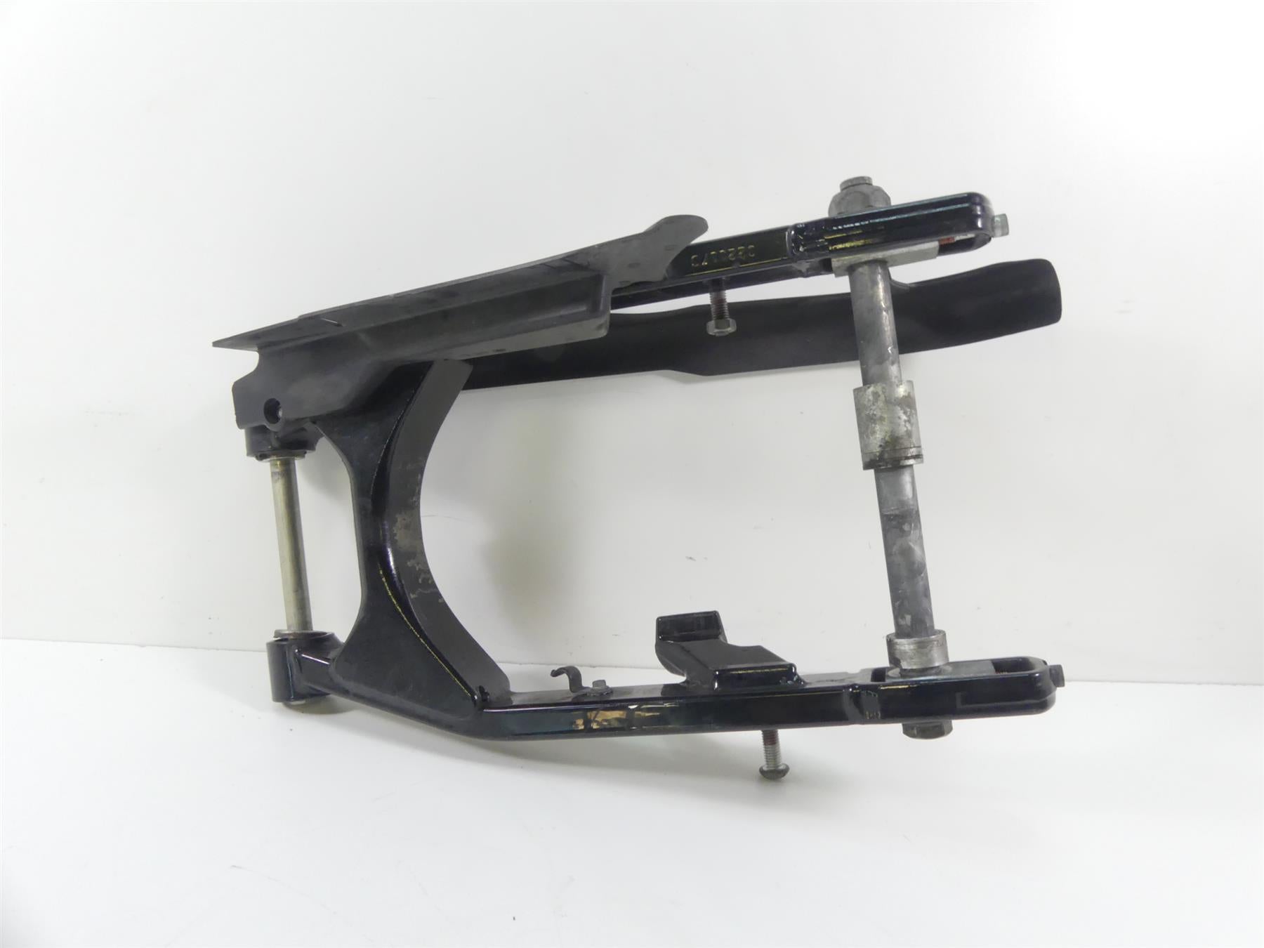 2017 Harley Dyna FXDB Street Bob Rear Swingarm Swing Arm & 25mm Axle 47820-10 {{ shop.shopifyCountryName }} - Mototech271