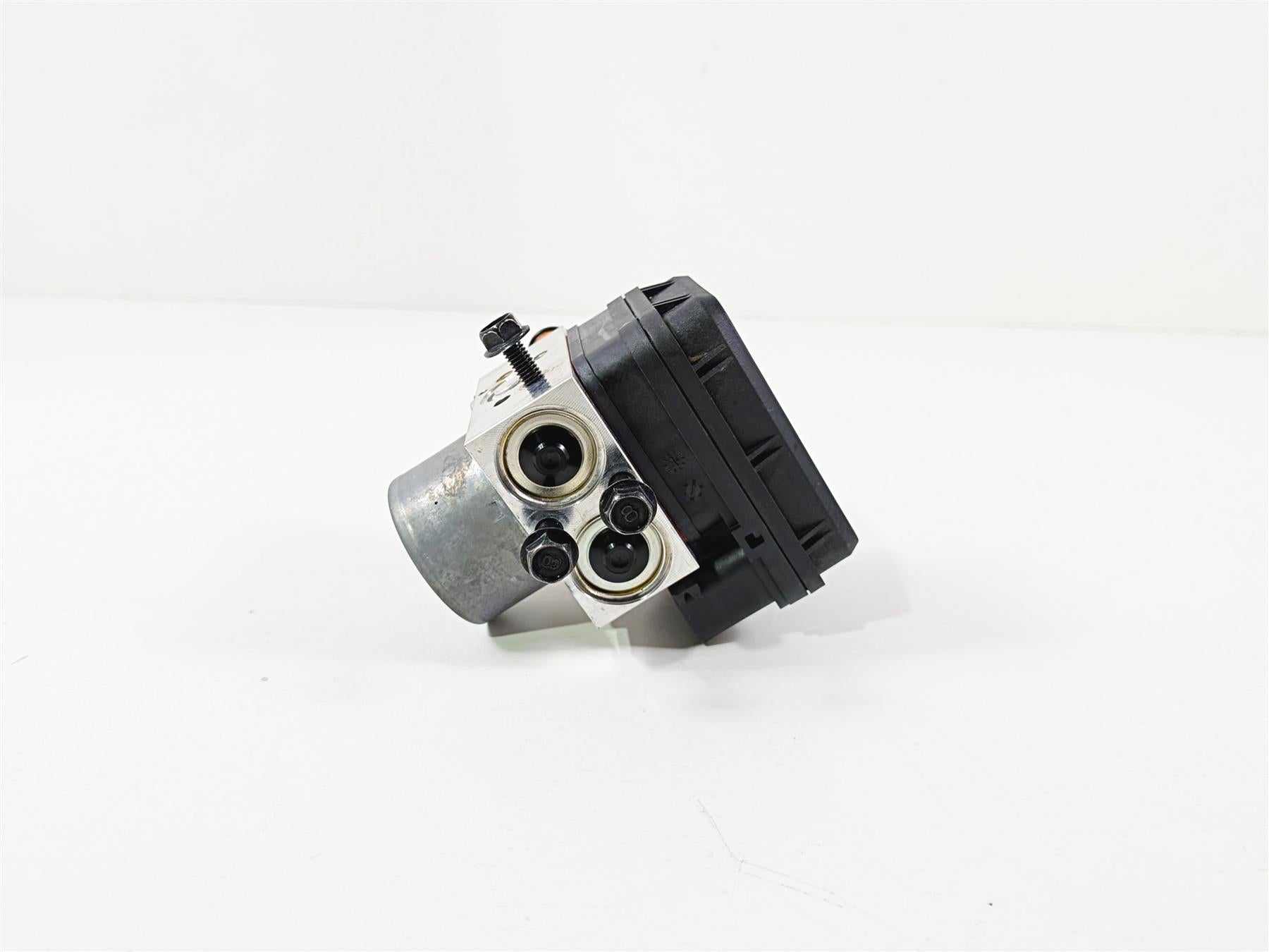 2025 Yamaha YZF R7 Abs Brake Pump Control Module 2K BEB-85930-07-00 BEB-85930-03 {{ shop.shopifyCountryName }} - Mototech271