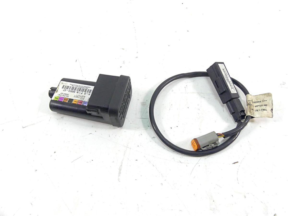 2011 Harley Touring FLTRX Road Glide Tssm Turn Signal Security Module 68924-07 {{ shop.shopifyCountryName }} - Mototech271