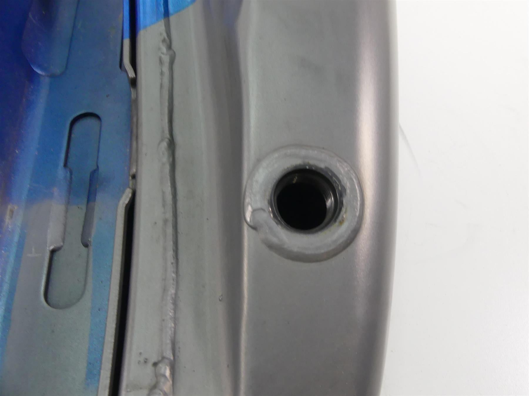 2009 Harley Dyna FXDF SE CVO Fat Bob Fuel Gas Petrol Tank 61723-09 {{ shop.shopifyCountryName }} - Mototech271