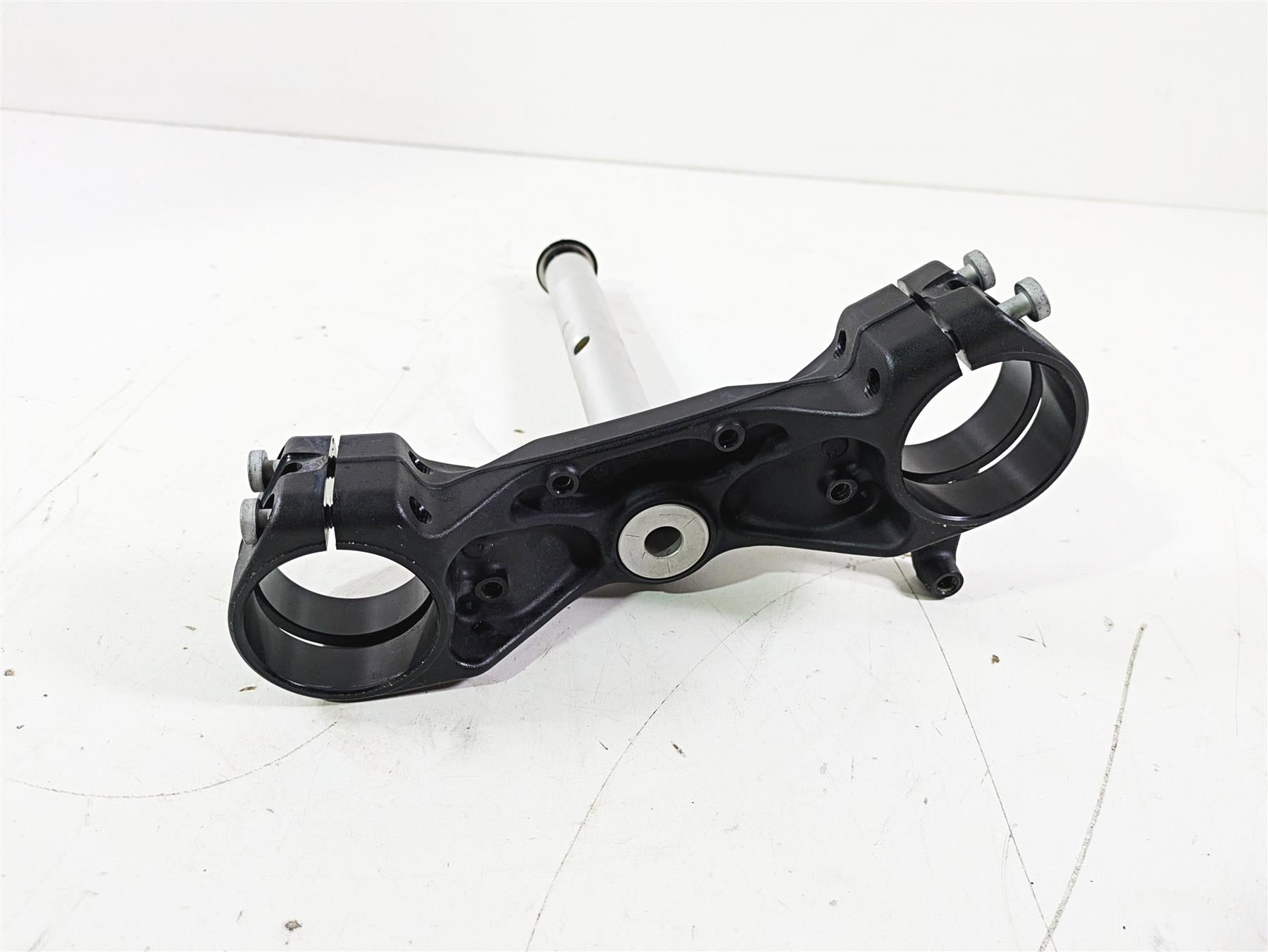 2022 KTM 1290 Super Adventure S Lower Triple Tree Steering Clamp 61901032032 {{ shop.shopifyCountryName }} - Mototech271