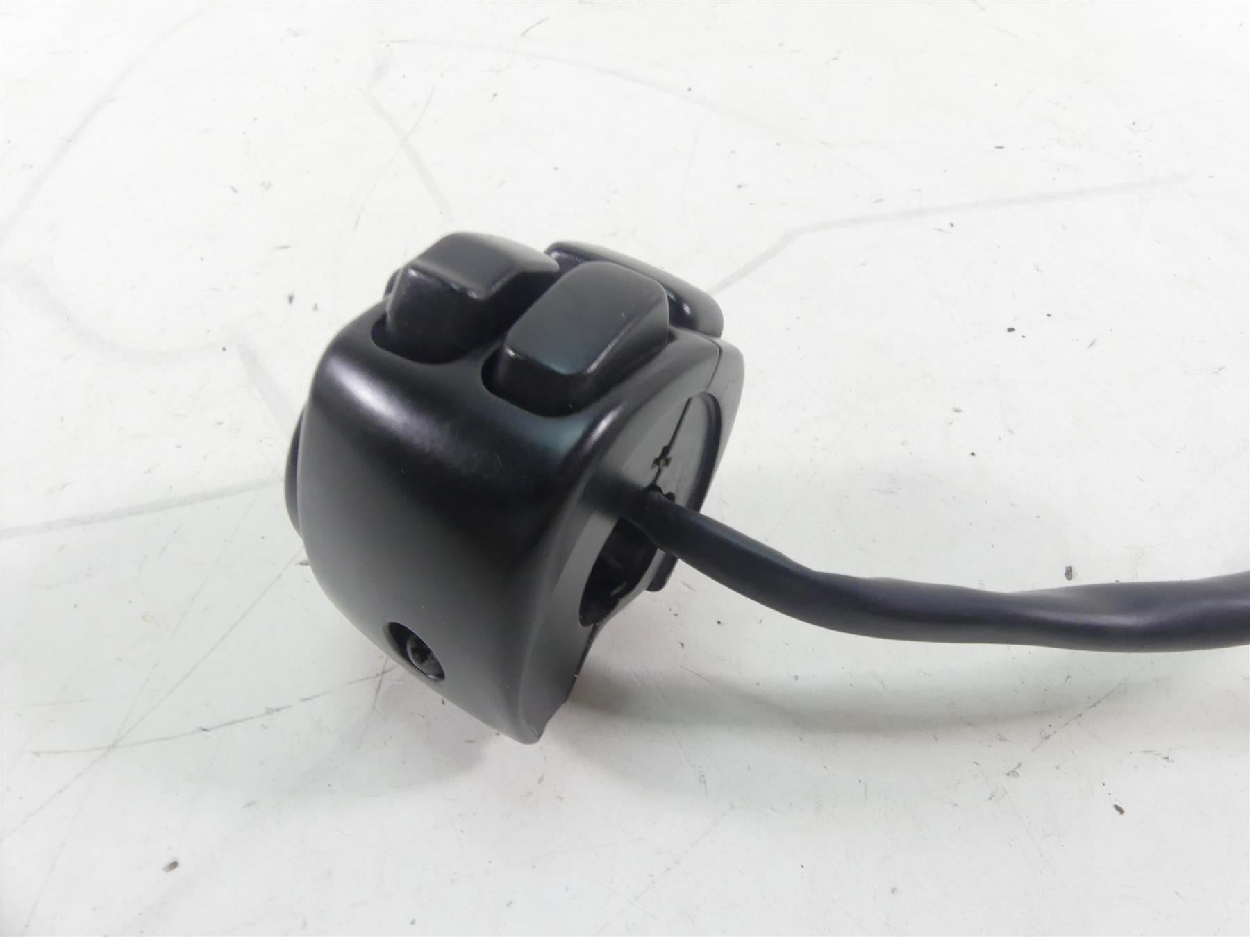 2005 Harley Softail FLSTSC Heritage Springer Right Hand Control Switch 71684-06A {{ shop.shopifyCountryName }} - Mototech271
