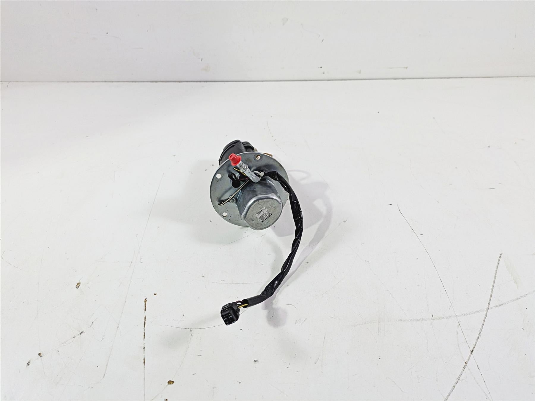 2005 Kawasaki ZX1000 ZX10R Ninja Fuel Gas Petrol Pump 49040-0004 {{ shop.shopifyCountryName }} - Mototech271
