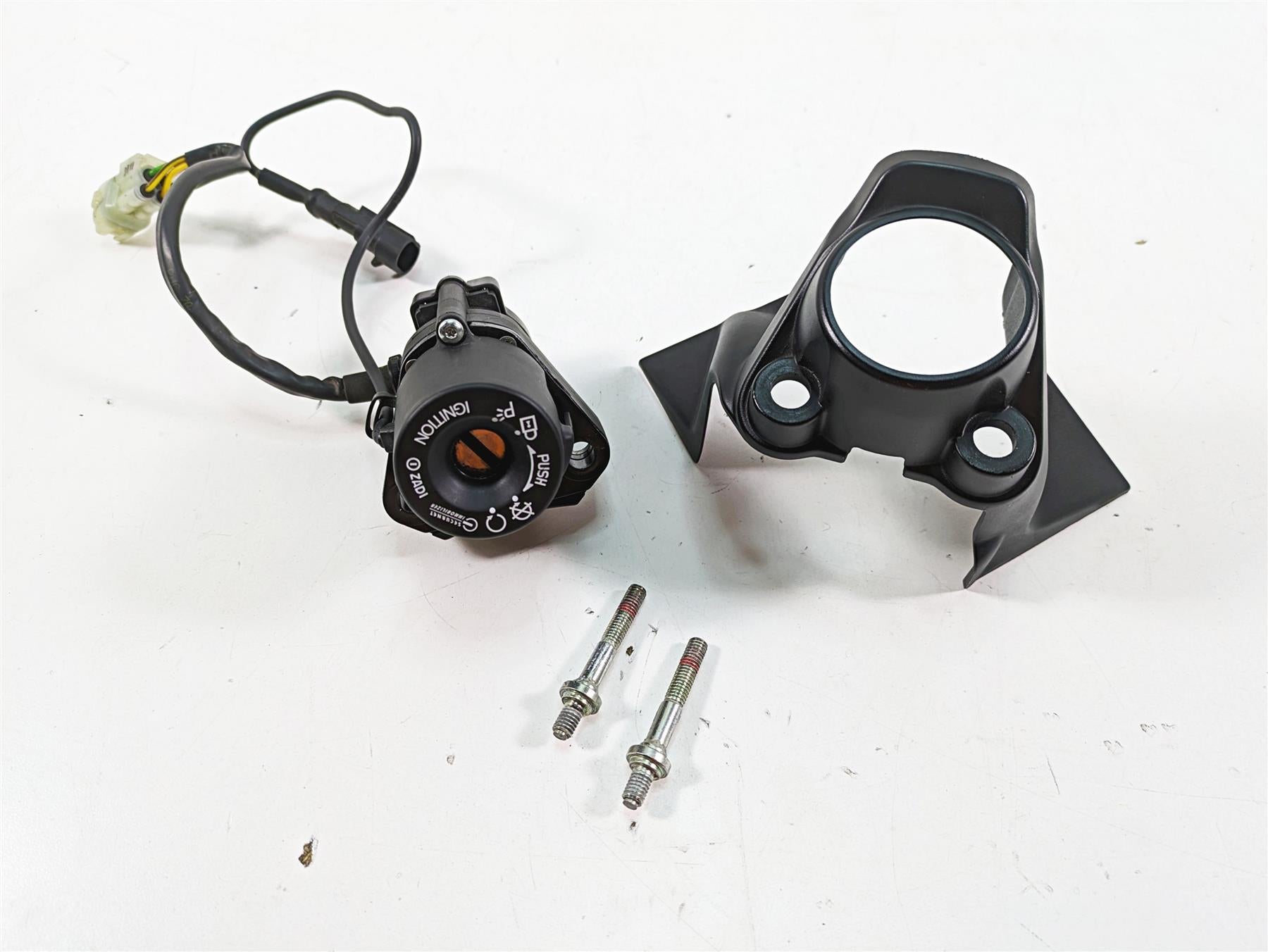 2020 Ducati Hypermotard 950 SP Ignition Switch Antenna - No Key! 65240321A {{ shop.shopifyCountryName }} - Mototech271