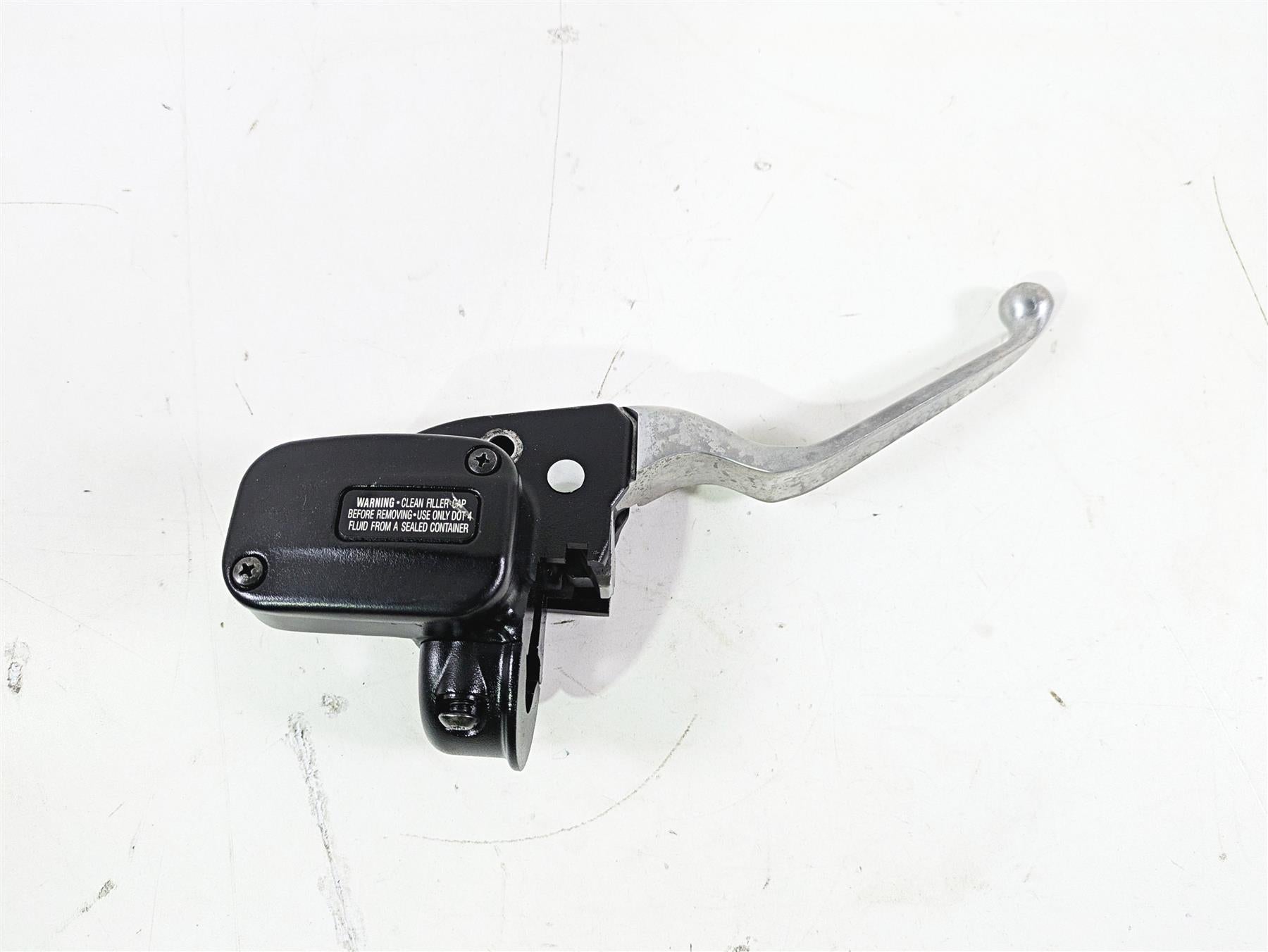 2017 Harley FLS Softail Slim Front Brake Master Cylinder 1/2" 41700233 {{ shop.shopifyCountryName }} - Mototech271