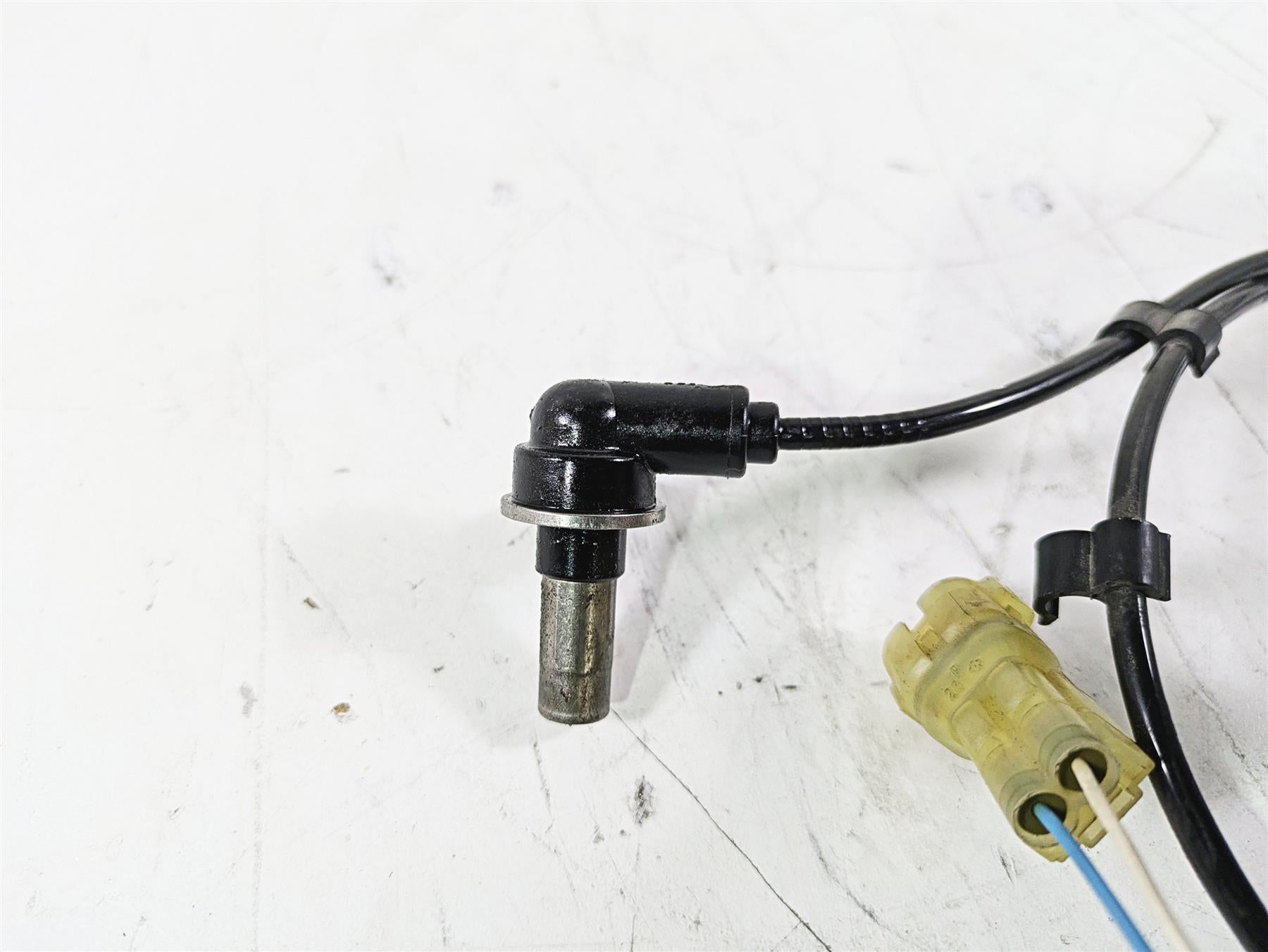 2020 Triumph Daytona 765 Moto2 Front Abs Brake Wheel Speed Sensor T2024445 {{ shop.shopifyCountryName }} - Mototech271
