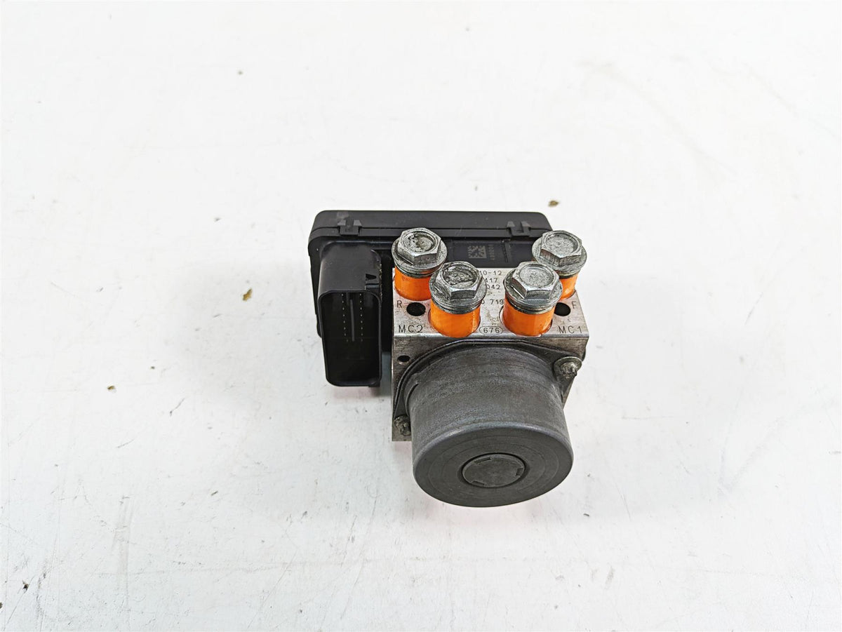 2015 Harley FXDL Dyna Low Rider Abs Brake Pump Unit Module 48341-12 {{ shop.shopifyCountryName }} - Mototech271