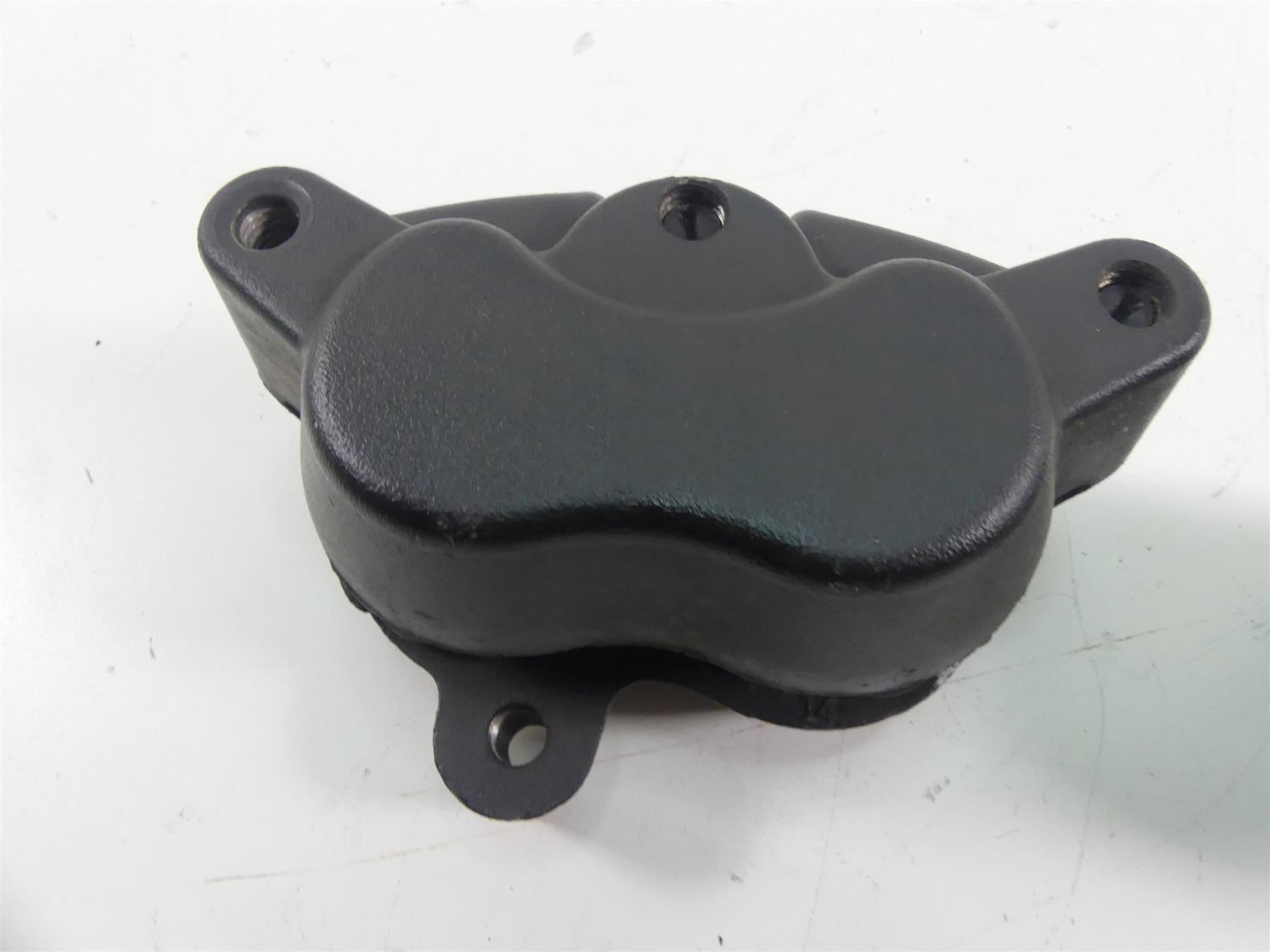 2014 Harley FXDF Dyna Fat Bob Front Brake Caliper Set 41300001 41300002 {{ shop.shopifyCountryName }} - Mototech271