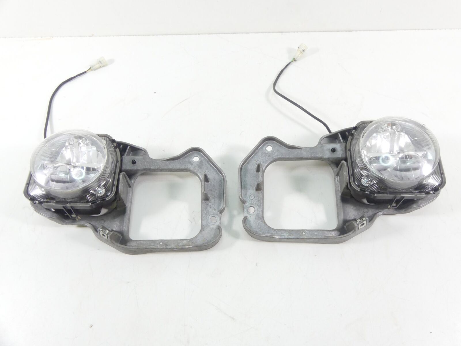 2018 Yamaha YXZ1000 R EPS Headlight Head Light Lamp Lens Set 2UD-84300-00-00 {{ shop.shopifyCountryName }} - Mototech271