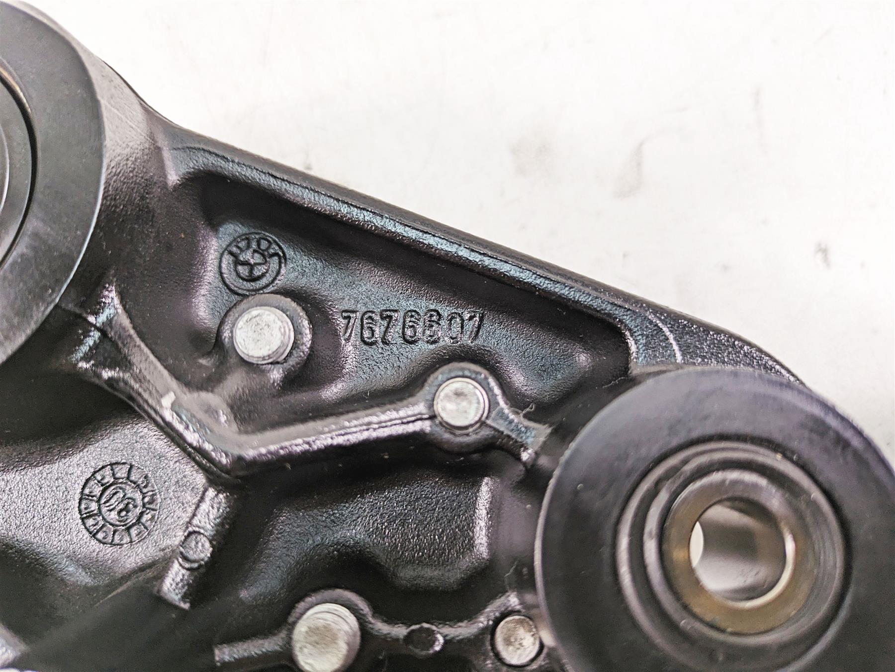 2007 BMW R1200RT K26 Upper Triple Tree Steering Clamp 31428528444 7676607 {{ shop.shopifyCountryName }} - Mototech271