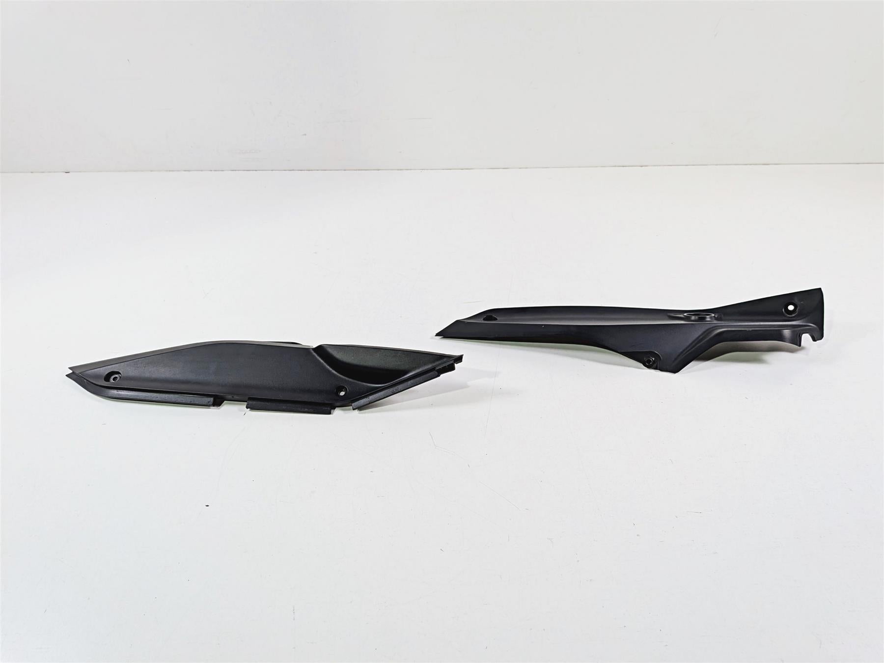 2016 Ducati Hypermotard 939 SP Tail Side Cover Fairing Set 48211722A 48211742A-Mototech271