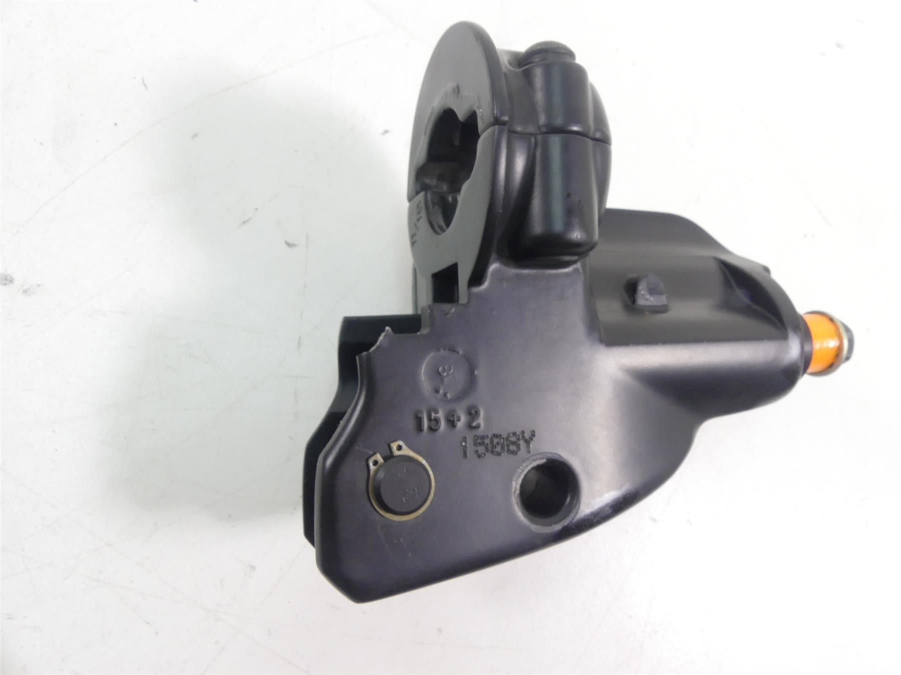 2013 Harley VRSCF Muscle V-Rod Clutch Master Cylinder 11/16" - Read 38744-09B {{ shop.shopifyCountryName }} - Mototech271