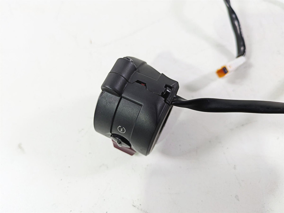 2013 Ducati Hyperstrada 821 Right Hand Control Switch Start Kill 65010121E {{ shop.shopifyCountryName }} - Mototech271