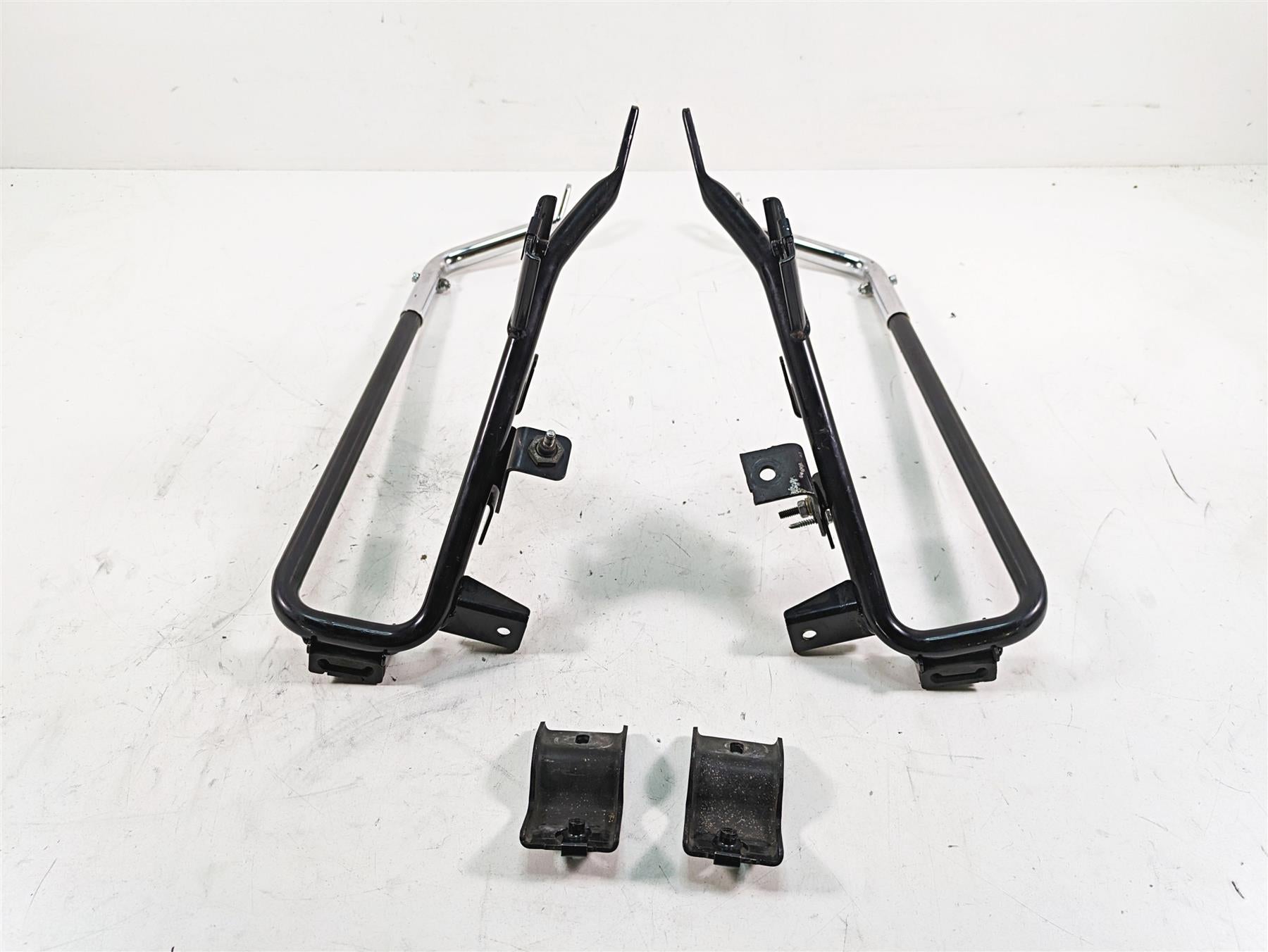 2010 Harley Touring FLHTCU Electra Glide Saddlebag Guard Holder Set 49194-09A {{ shop.shopifyCountryName }} - Mototech271
