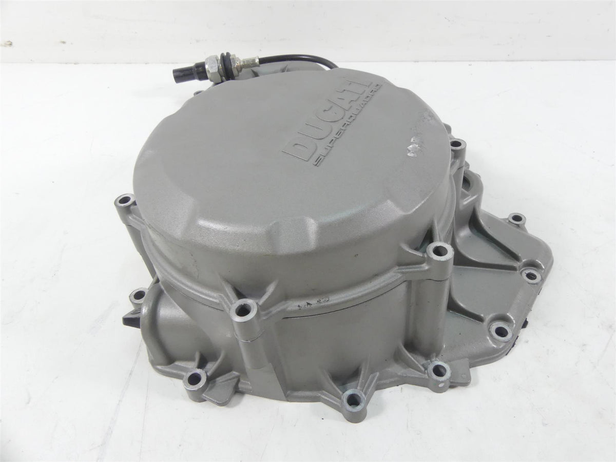 2020 Ducati Panigale V2 Engine Motor Side Clutch Cover 24311491A 24321531A {{ shop.shopifyCountryName }} - Mototech271