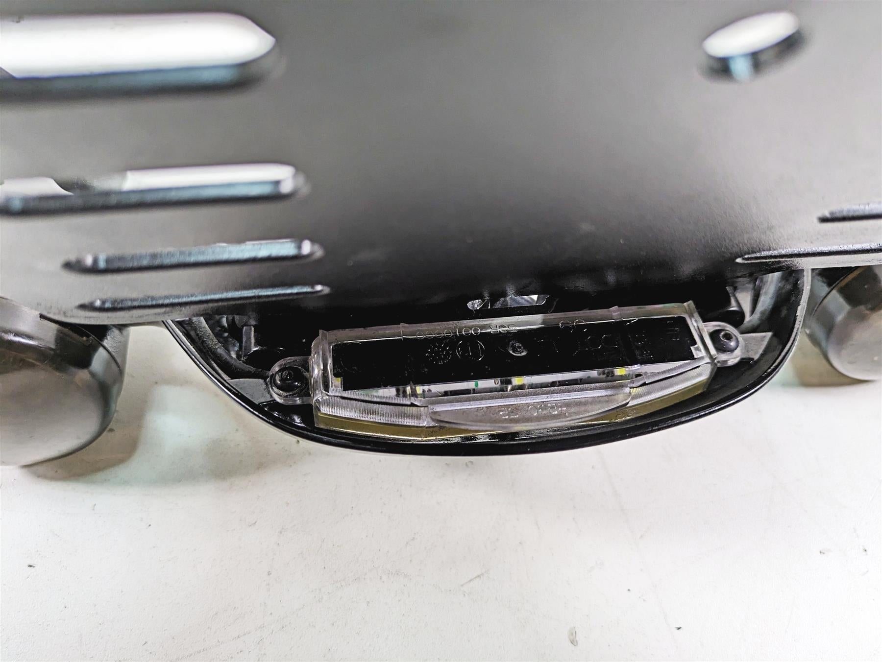 2019 Harley Touring FLHX Street Glide Rear Led Blinker Turn Signal Bar 73314-10 {{ shop.shopifyCountryName }} - Mototech271