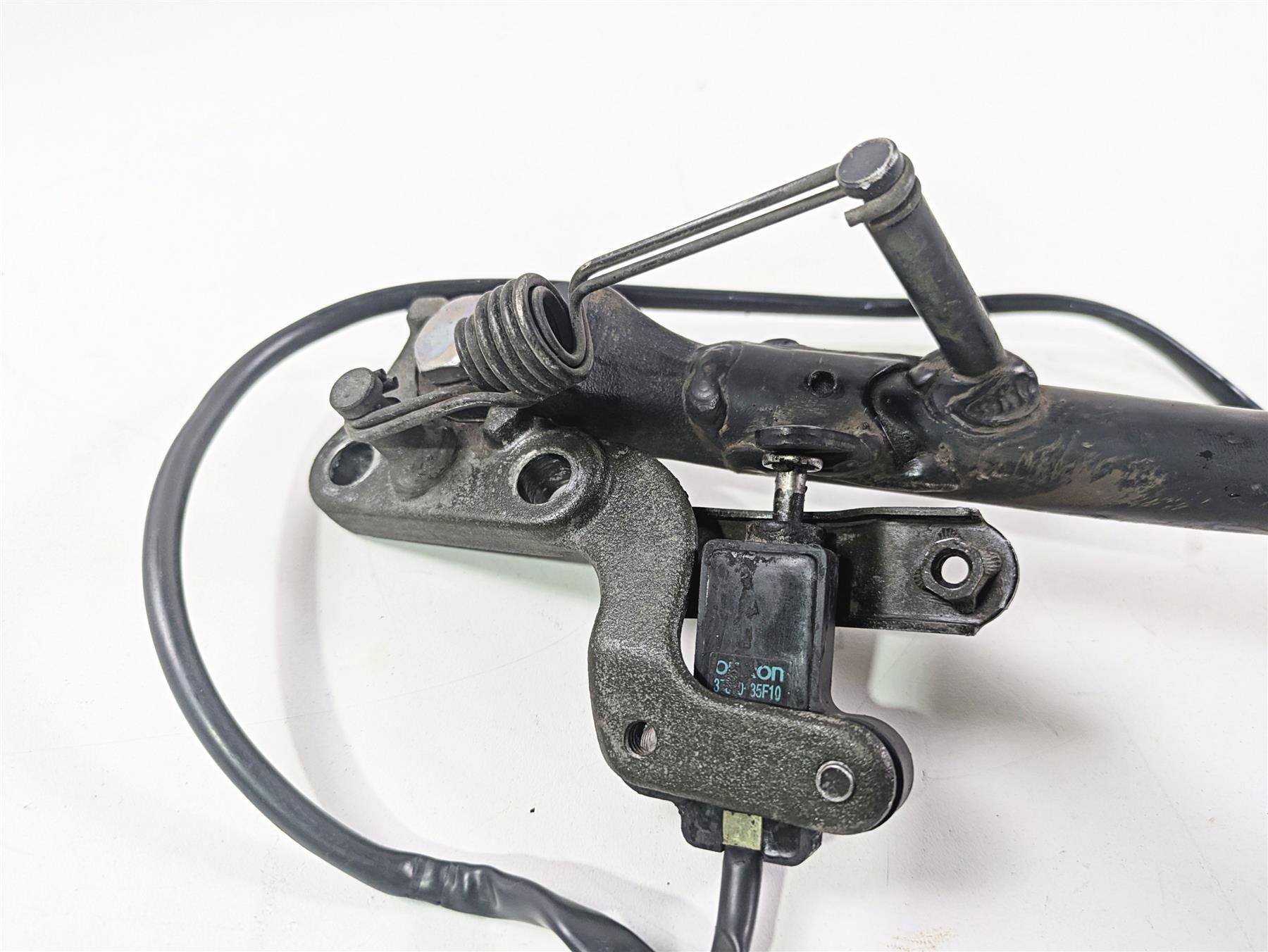 2006 Suzuki GSXR1000 K6 Side Kickstand Kick Stand & Safety Switch 42310-40F20 {{ shop.shopifyCountryName }} - Mototech271
