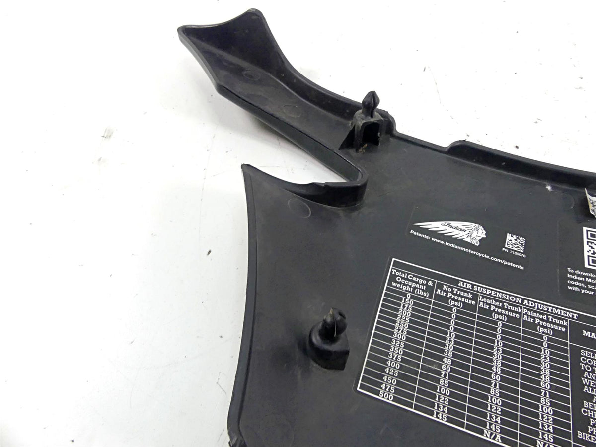2019 Indian Chieftain Classic Left Upper Side Cover Fairing Cowl 5455671 {{ shop.shopifyCountryName }} - Mototech271