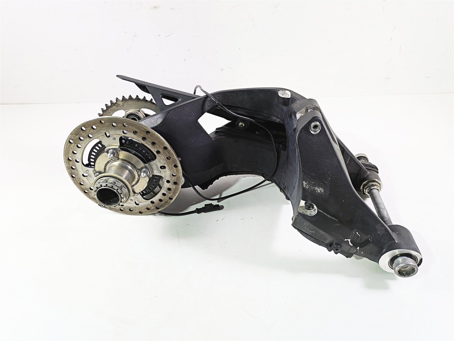 2019 Ducati Supersport 939 S Swingarm & Rear Axle SCRATCHES 37021961CB 819Z0021A {{ shop.shopifyCountryName }} - Mototech271