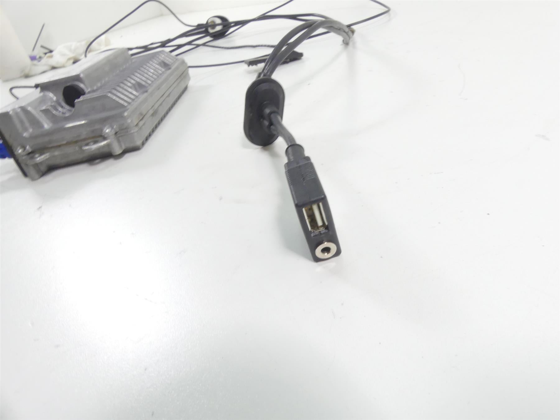 2015 BMW K1600GT K48 Audio Amp Amplifier & Wiring + Antenna Set 65128542065 {{ shop.shopifyCountryName }} - Mototech271