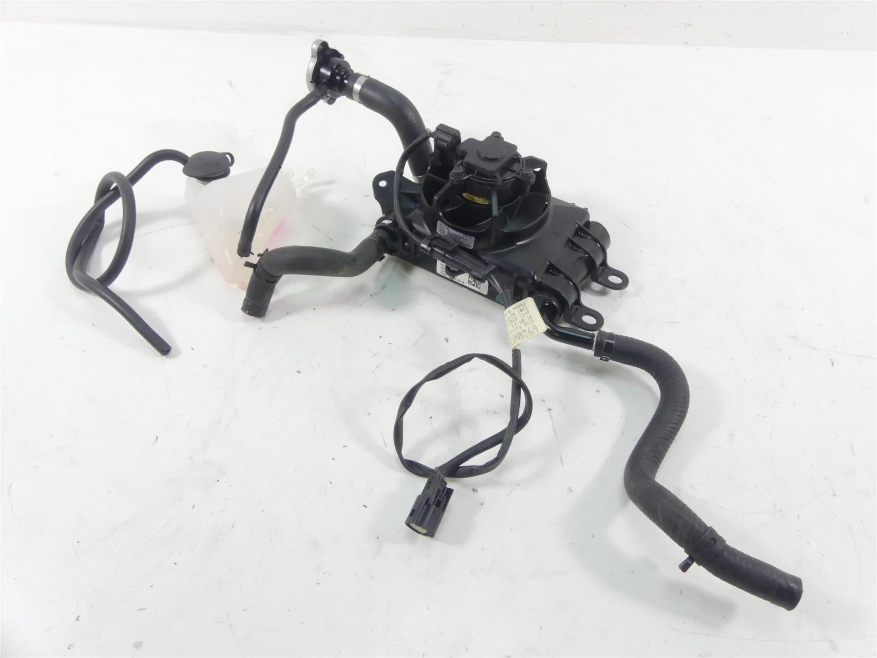 2014 Harley Touring FLHTK Electra Glide Right Radiator Fan Set 26800005 {{ shop.shopifyCountryName }} - Mototech271