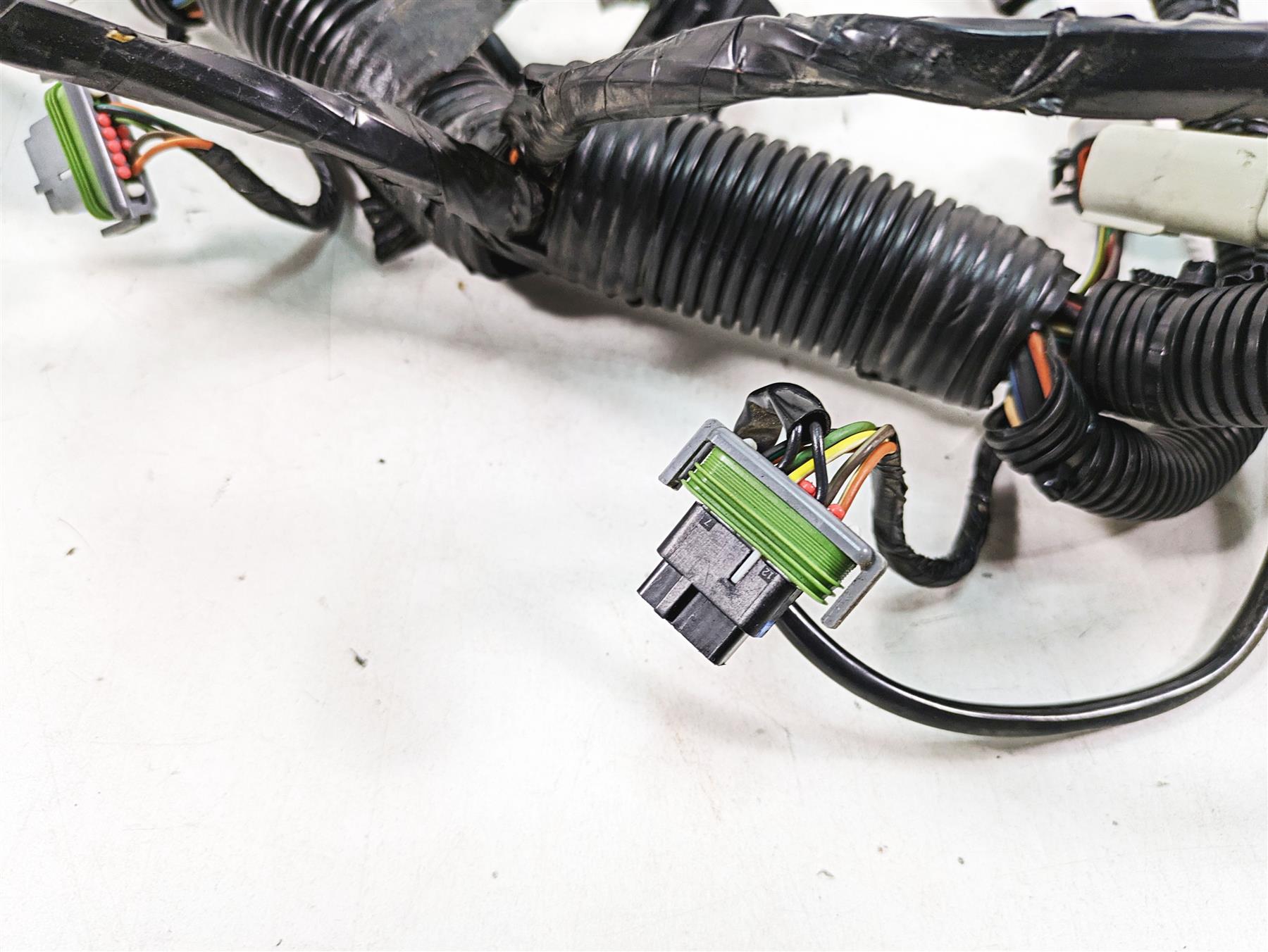 2010 Harley Touring FLHTCU Electra Glide Front Fairing Wiring - Read 70232-10 {{ shop.shopifyCountryName }} - Mototech271