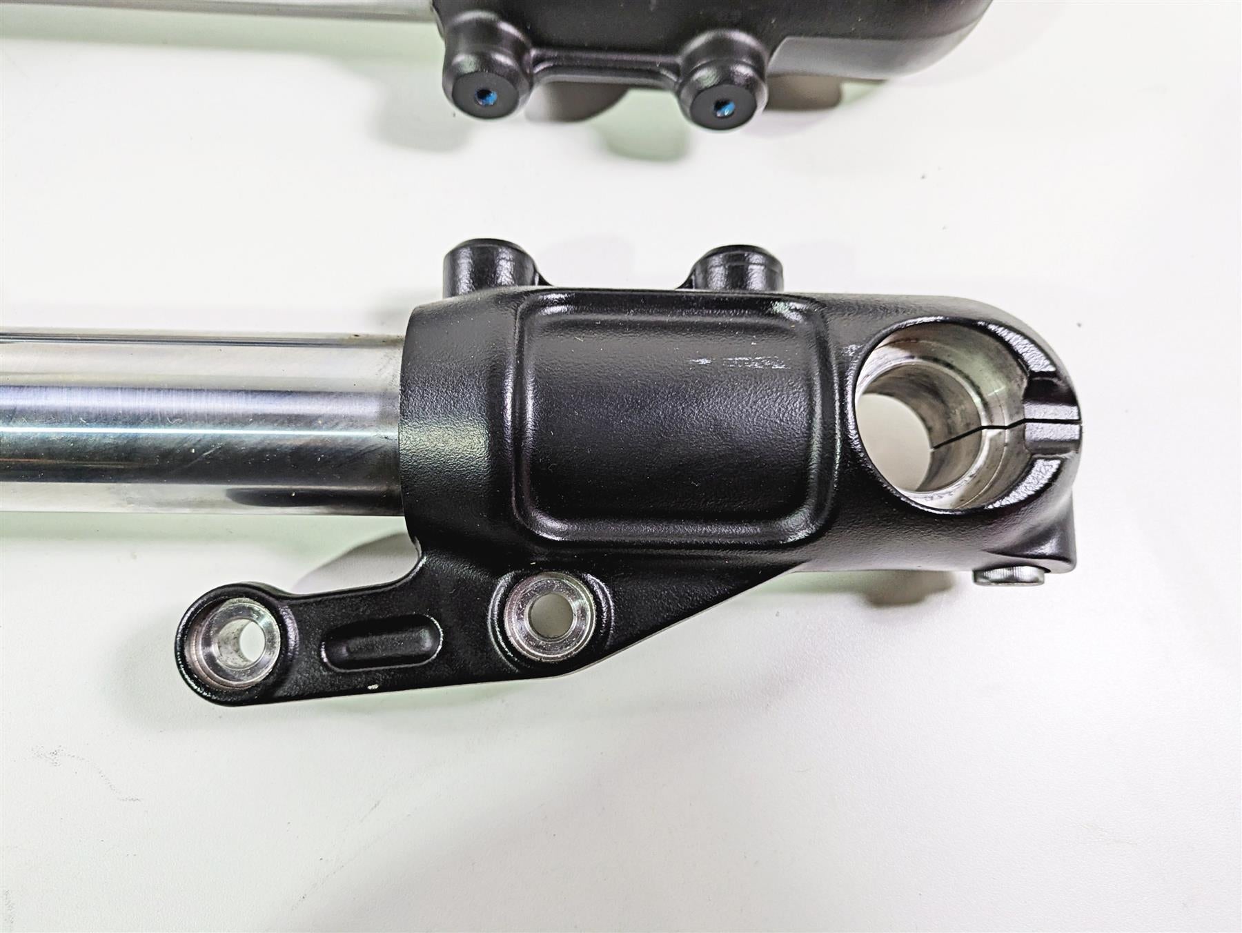 2019 Harley Softail FXDR 114 Straight Front Fork Leg Set 45400202 45400201 {{ shop.shopifyCountryName }} - Mototech271