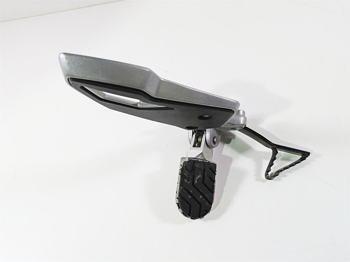 2015 Triumph Tiger Explorer XC Right Front Footpeg & Brake Pedal - Read T2080788 {{ shop.shopifyCountryName }} - Mototech271