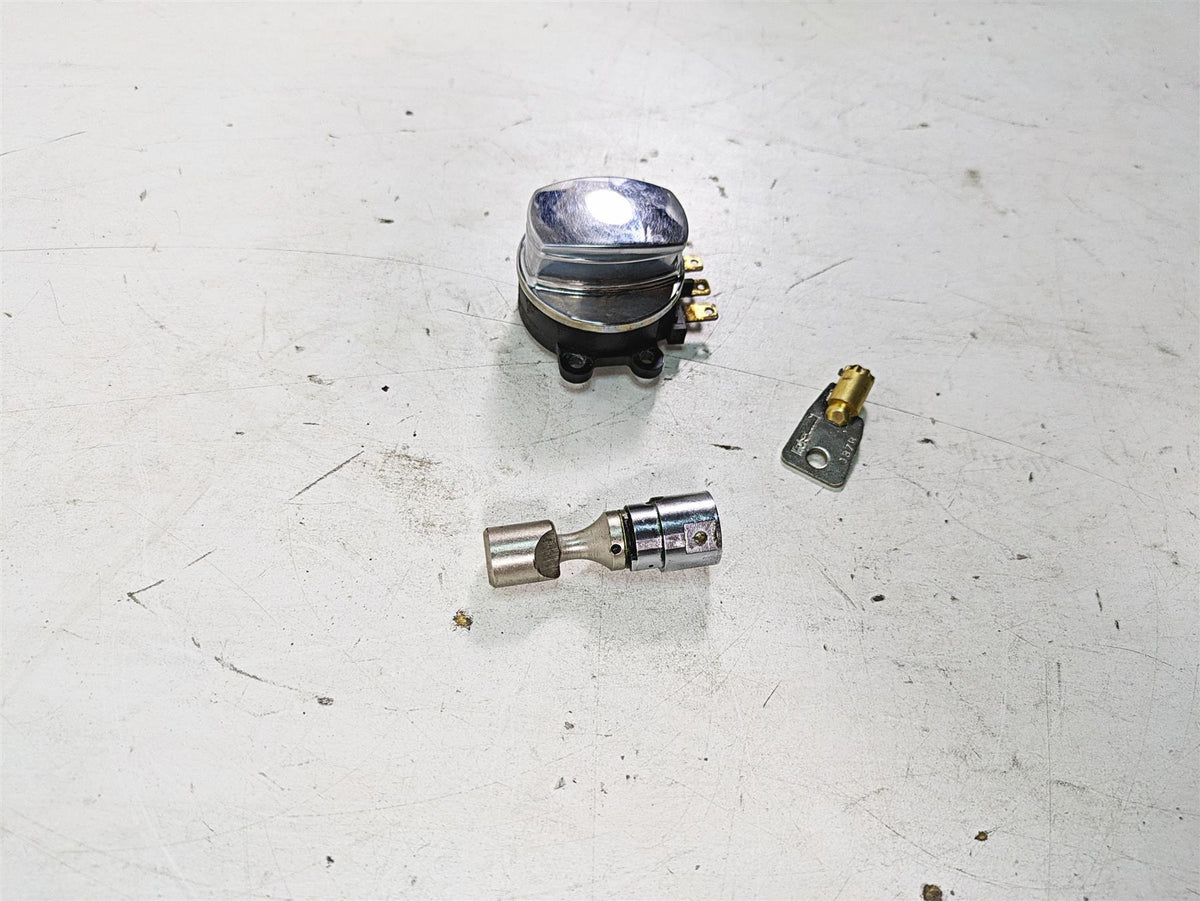 2006 Harley FLSTI Softail Heritage Ignition Switch Key Lock Set 71450-04 {{ shop.shopifyCountryName }} - Mototech271