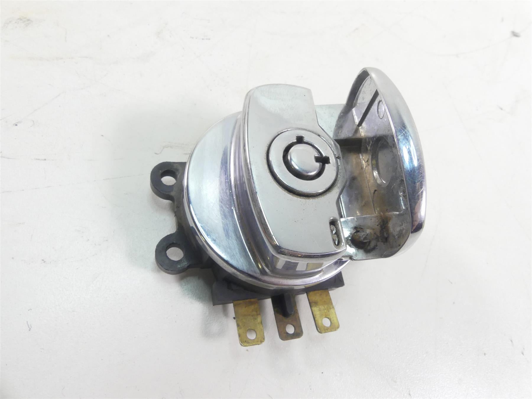 2004 Harley FXDWGI Dyna Wide Glide Ignition Switch - No Keys - VIN 71313-96A {{ shop.shopifyCountryName }} - Mototech271