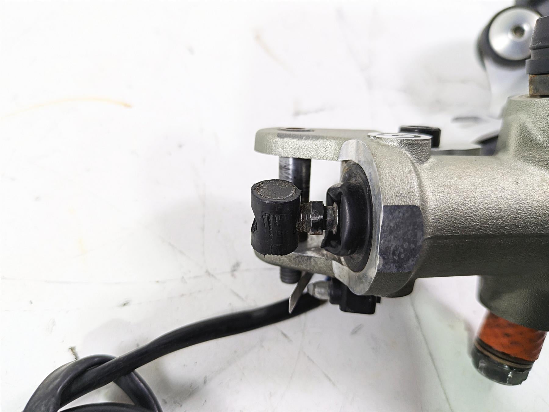 2015 Ducati Panigale 1299 S Brembo Radial Clutch Master Cylinder 63040603B {{ shop.shopifyCountryName }} - Mototech271
