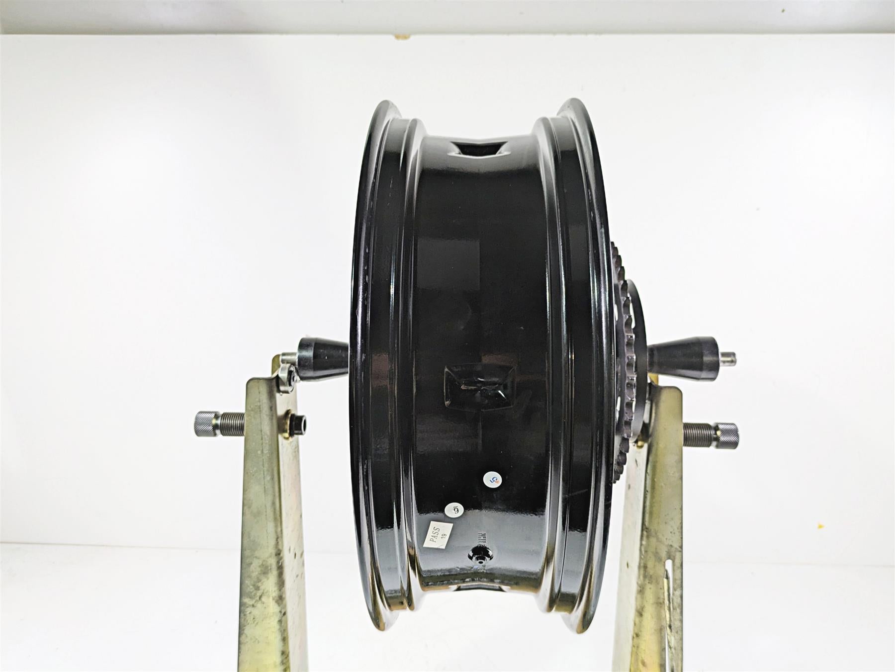 2021 Aprilia RS660 Black Rear Wheel Rim 17x5.5 - Straight 2B005364 {{ shop.shopifyCountryName }} - Mototech271