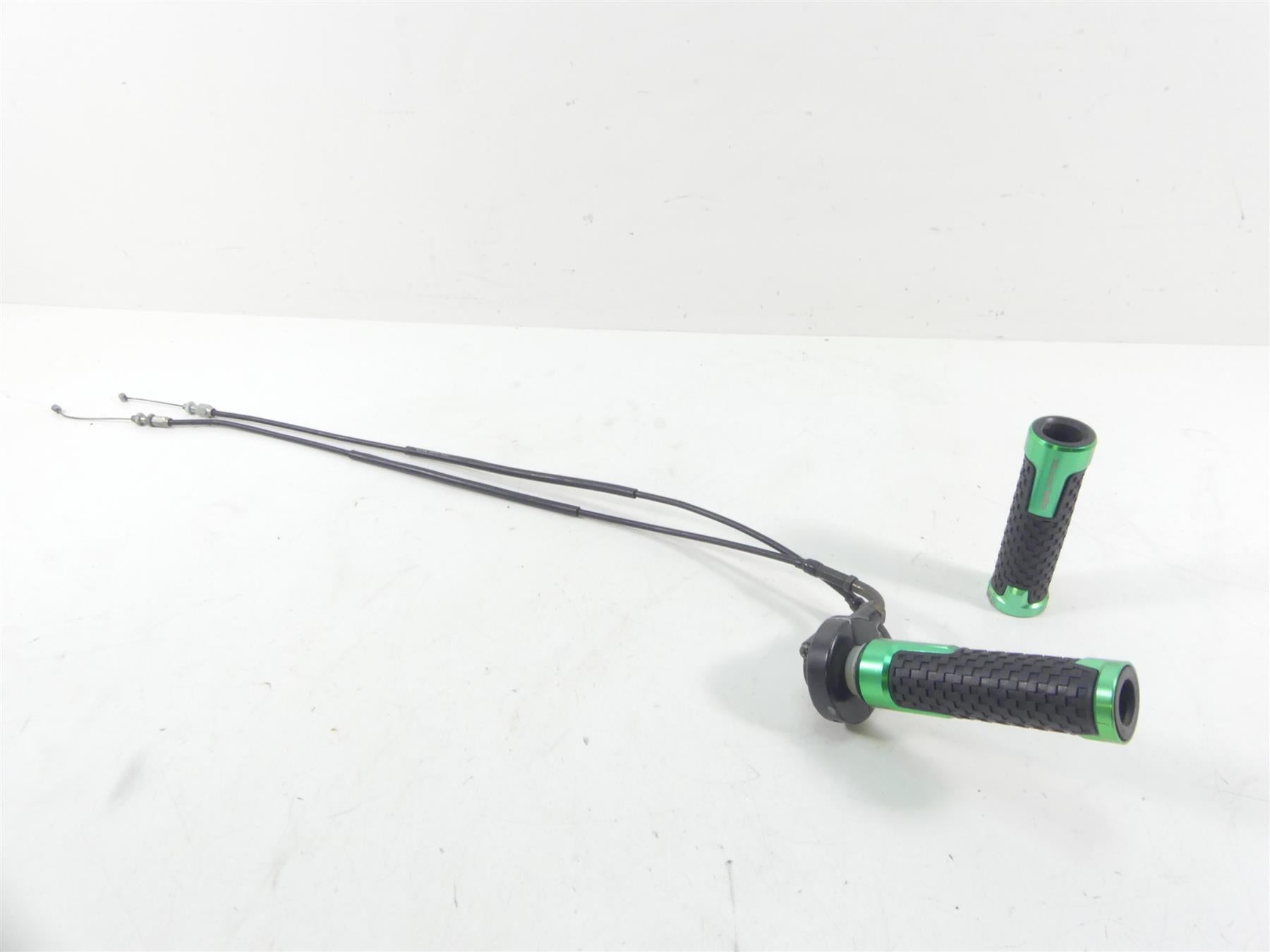 2005 Honda CBR1000RR SC57 Throttle Grip Handle Cable Set 17910-MEL-000 | Mototech271