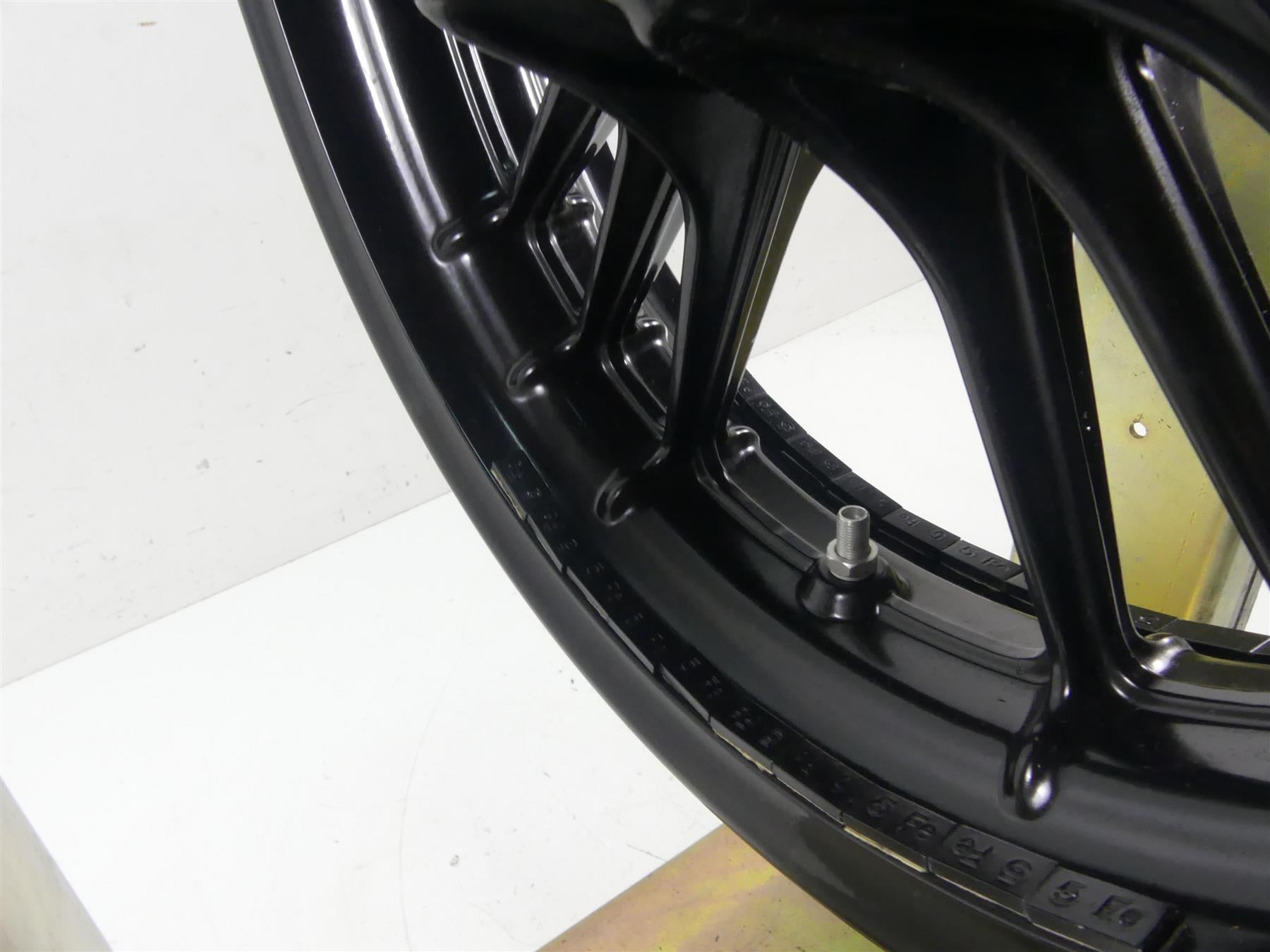 2016 Indian Scout Sixty Straight 16x3.5 Front Wheel Rim 1522090 {{ shop.shopifyCountryName }} - Mototech271