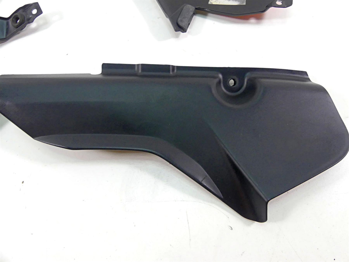 2009 BMW R1200GS K255 Adv Between Leg Side Metal Cover Set 46637698234 {{ shop.shopifyCountryName }} - Mototech271
