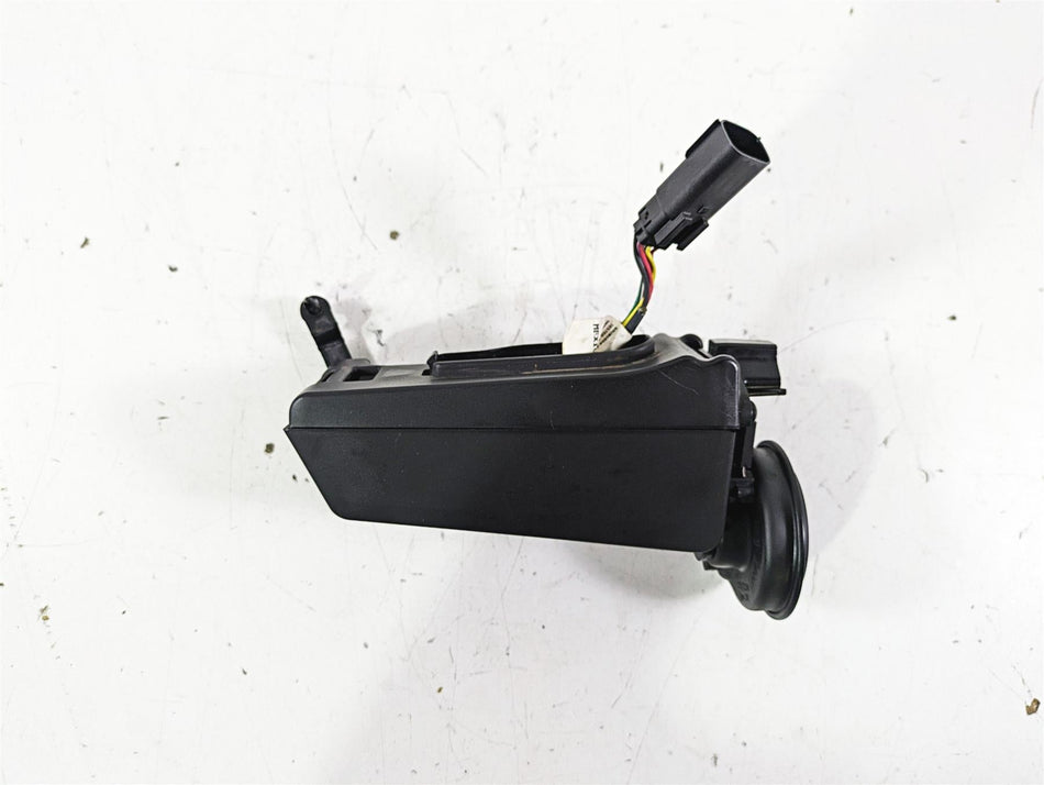 2019 Harley FLHCS Softail Heritage Horn + Box & Wiring 69201654 69000014 {{ shop.shopifyCountryName }} - Mototech271