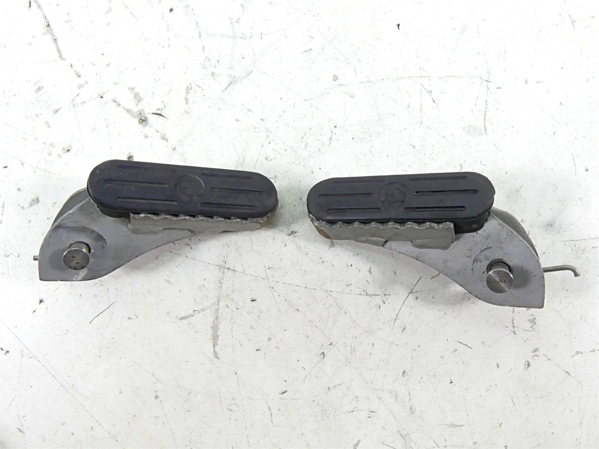 2009 BMW R1200 GS K25 Front Footpeg Foot Peg Rest Set 46717729281 46717729281 {{ shop.shopifyCountryName }} - Mototech271