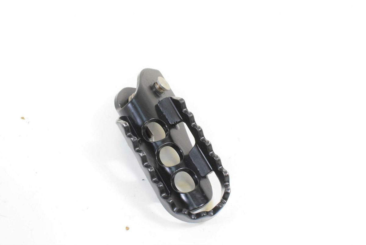 2009 BMW F800GS F800 GS K72 Front Right Footpeg Foot Peg Rest 46717701200 {{ shop.shopifyCountryName }} - Mototech271
