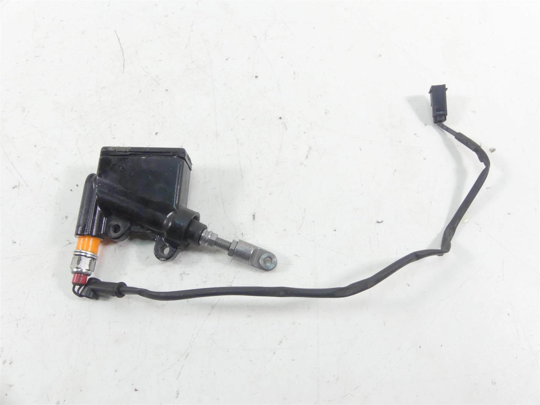 2016 Indian Scout Sixty Rear Brake Master Cylinder 1911996 1913925 {{ shop.shopifyCountryName }} - Mototech271