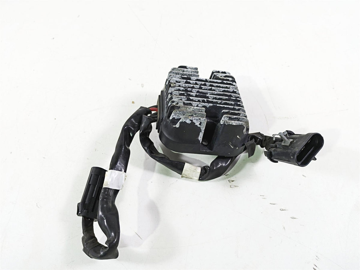 2018 Indian Chieftain Dark Horse Rectifier Voltage Regulator 4014300 4019661 {{ shop.shopifyCountryName }} - Mototech271