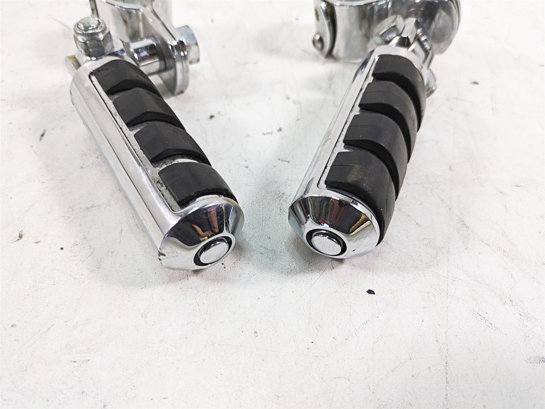 2010 Harley Touring FLHTCU Electra Glide Highway Foot Peg Footpeg Set {{ shop.shopifyCountryName }} - Mototech271