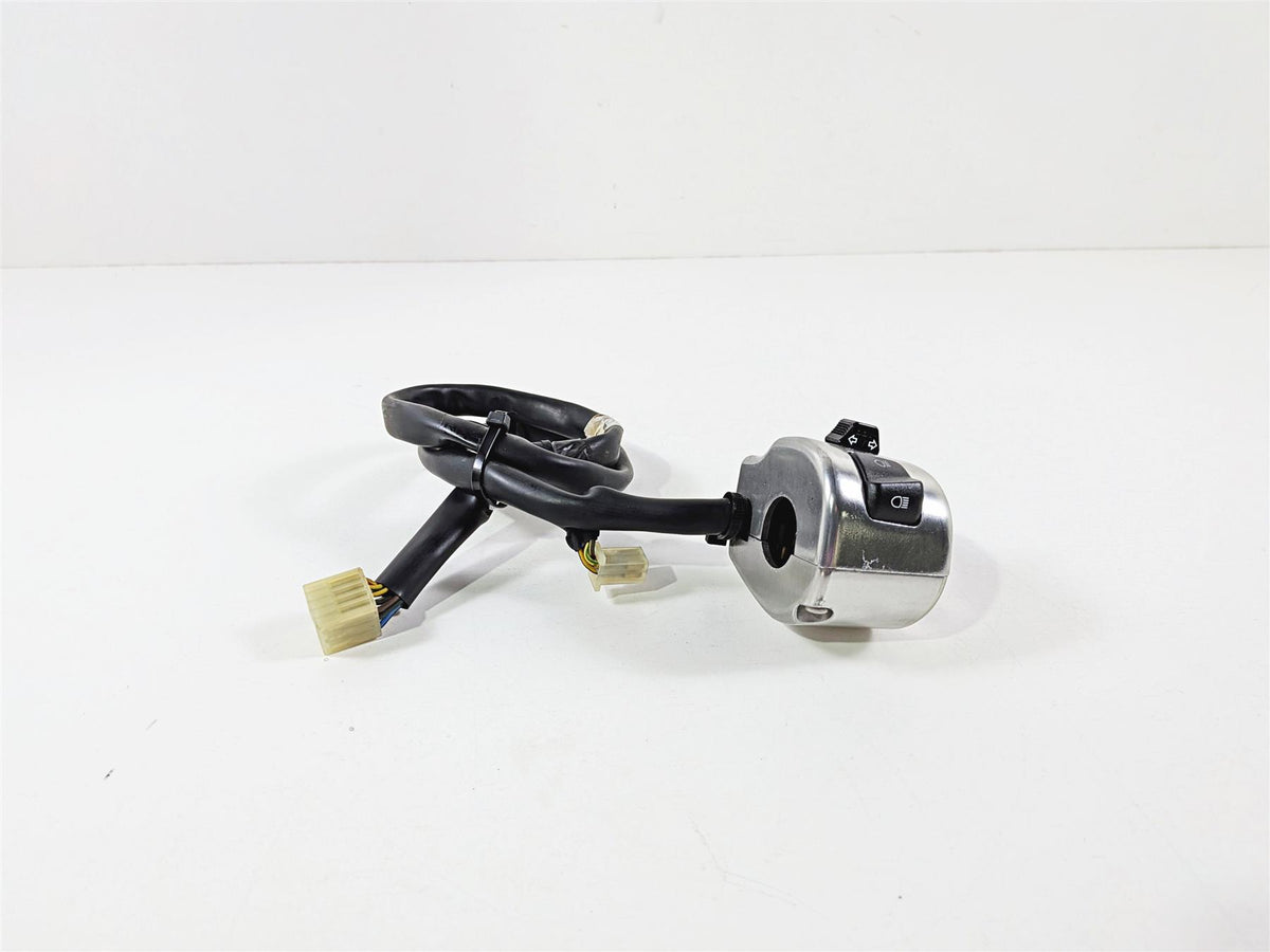 2006 Yamaha XVZ1300 Royal Star Left Hand Light Control Switch 1D6-83973-00-00 {{ shop.shopifyCountryName }} - Mototech271