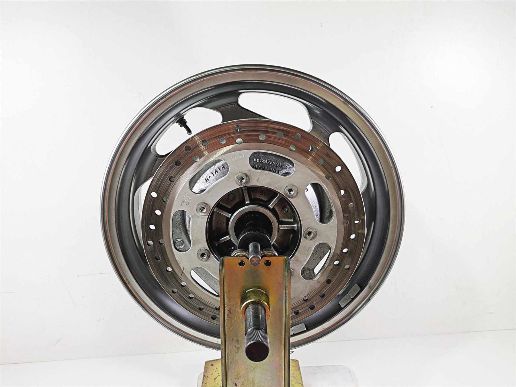 2008 Kawasaki VN1600 Vulcan Nomad Straight 16x4.5 Rear Wheel Rim 41073-0032 {{ shop.shopifyCountryName }} - Mototech271