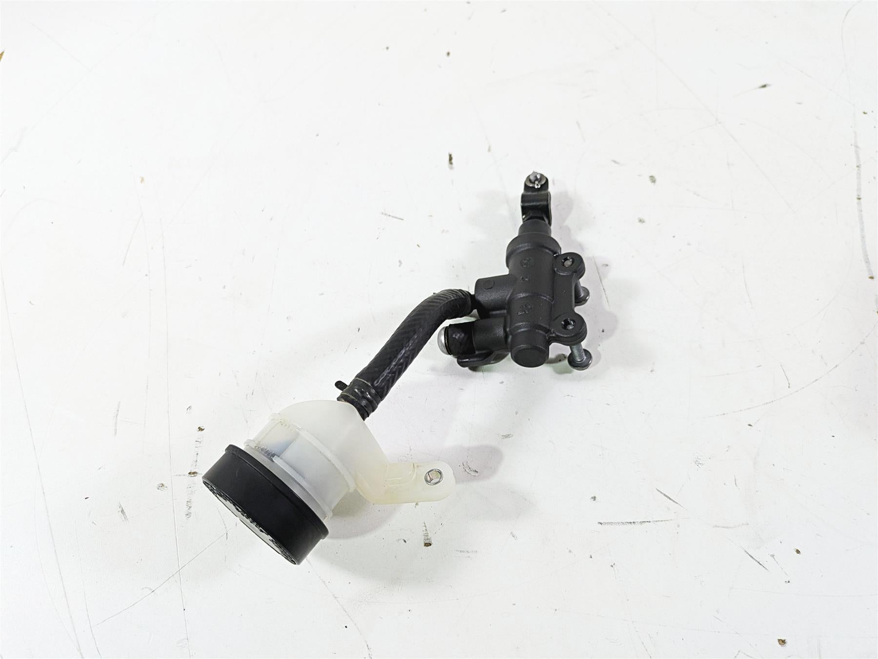 2016 BMW R1200GS GSW K50 Rear Brake Master Cylinder 1/2" Nissin 34318522398 {{ shop.shopifyCountryName }} - Mototech271